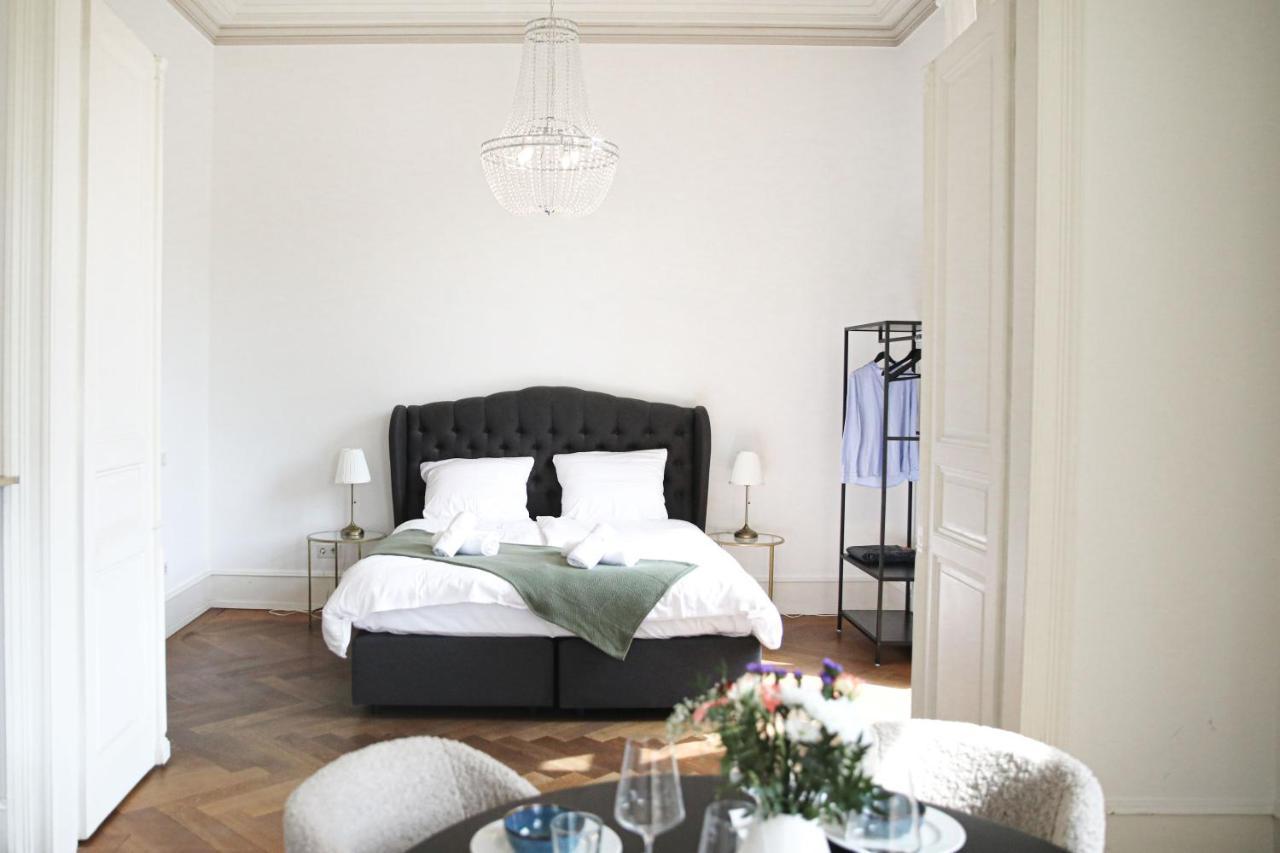Palais Passy~Design Suite Mit Ausblick Im Zentrum Βιζμπάντεν Εξωτερικό φωτογραφία